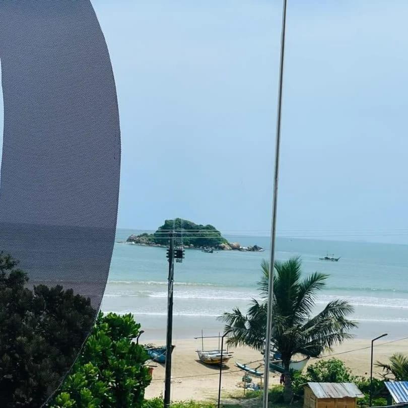 A1 Weligama Hotel & Spa Buitenkant foto