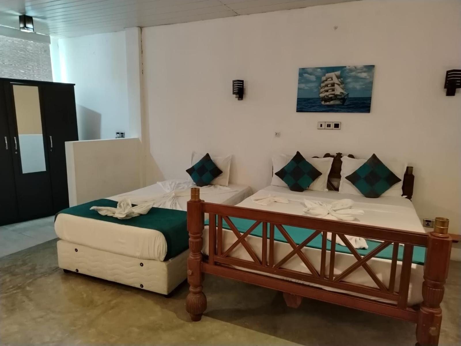 A1 Weligama Hotel & Spa Buitenkant foto