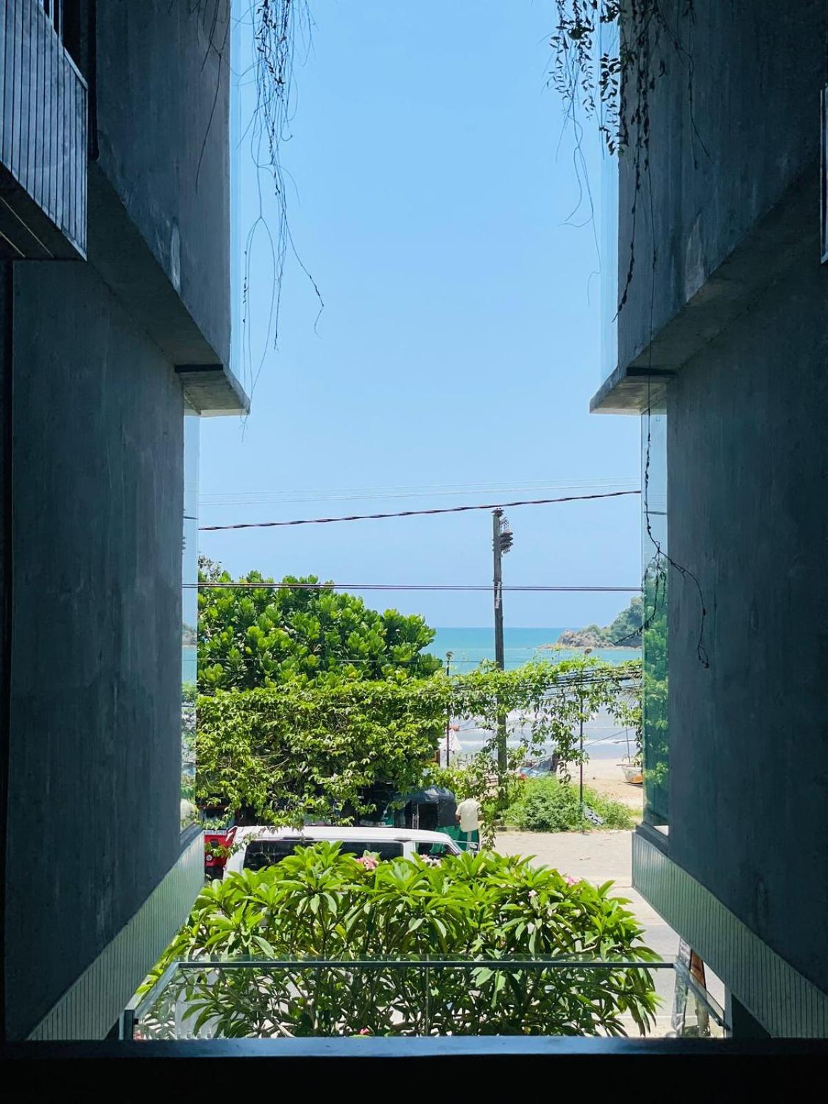 A1 Weligama Hotel & Spa Buitenkant foto